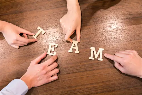 公司介绍开头文